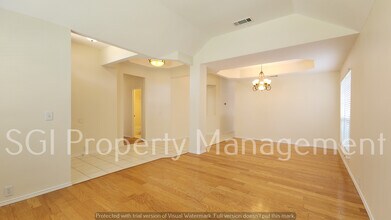 205 Dorsett Ct in Irving, TX - Building Photo - Building Photo