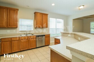 723 Candlebark Dr in Jacksonville, FL - Building Photo - Building Photo