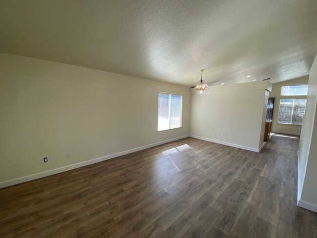9582 Village Tree Dr in Elk Grove, CA - Building Photo - Building Photo