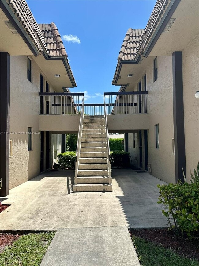 10722 Royal Palm Blvd in Coral Springs, FL - Building Photo - Building Photo