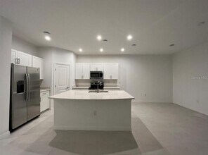 8589 Lunar Skye St in Sarasota, FL - Building Photo - Building Photo