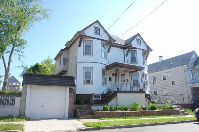 501-503 Neville St in Perth Amboy, NJ - Building Photo - Building Photo