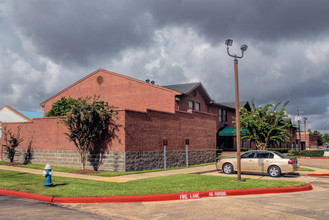 Oak Haven Apartments in Houston, TX - Building Photo - Building Photo