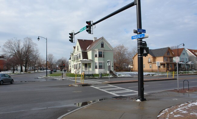 399-401 Lake Ave in Rochester, NY - Building Photo - Building Photo