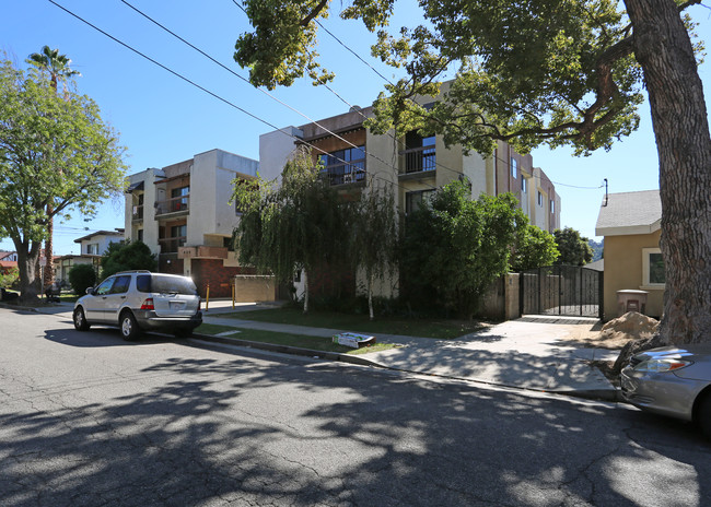 822 Raleigh St in Glendale, CA - Foto de edificio - Building Photo