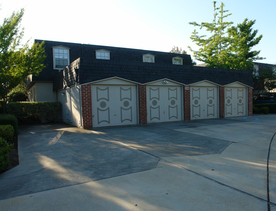 990 Ponderosa Ave in Sunnyvale, CA - Building Photo
