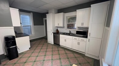 523 Tracy Ave in Kansas City, MO - Building Photo - Building Photo