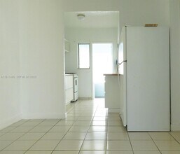 1247 Marseille Dr in Miami Beach, FL - Building Photo - Building Photo