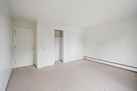 130 Mammoth Rd photo'