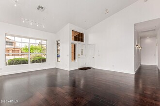 11065 E White Feather Ln in Scottsdale, AZ - Building Photo - Building Photo