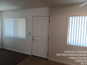 222 W Dakota Ave in Fresno, CA - Building Photo - Building Photo