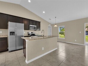 1700 NE 5th Pl in Cape Coral, FL - Building Photo - Building Photo