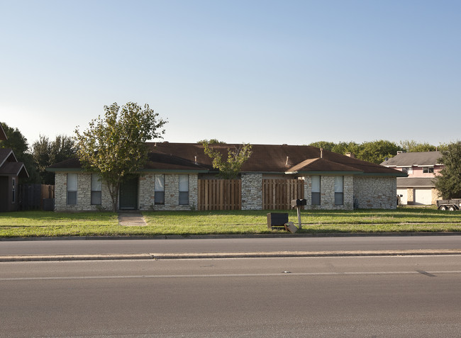 Peppertree Pkwy. in Austin, TX - Building Photo - Building Photo