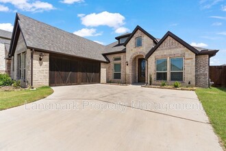 524 Joe St in Burleson, TX - Building Photo - Building Photo