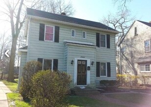 2504 Parkview Ave in Toledo, OH - Building Photo - Building Photo