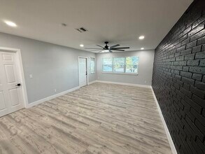 120 SW 7th St in Delray Beach, FL - Building Photo - Building Photo