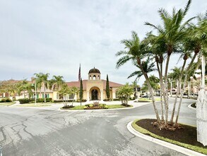 2725 Via Cipriani in Clearwater, FL - Building Photo - Building Photo