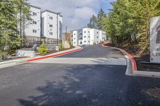 The Lookout in Tacoma, WA - Foto de edificio - Building Photo