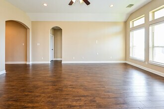 212 Bailey Brook Ln in Dickinson, TX - Building Photo - Building Photo