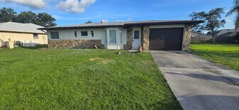 23067 Elmira Blvd in Port Charlotte, FL - Building Photo