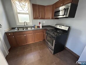 47 Maple St in Garfield, NJ - Building Photo - Building Photo
