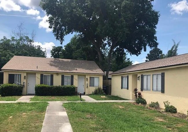 7426 Villas Oak Ct in Orlando, FL - Building Photo - Building Photo
