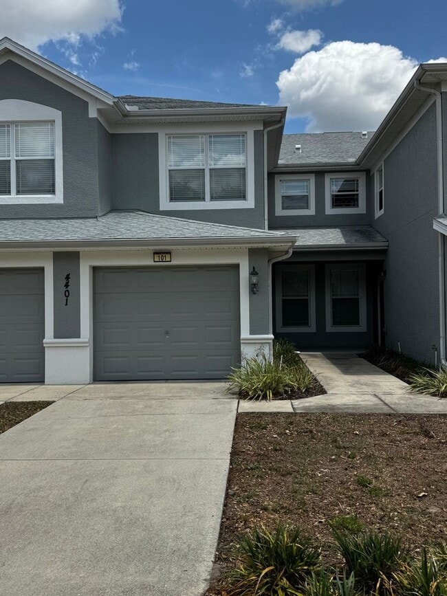 4401 SW 52nd Cir