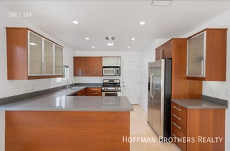 1117 Cochran Ave, Unit 1 in Los Angeles, CA - Foto de edificio - Building Photo