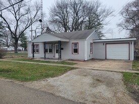 1105 N Albany St in Grandview, IL - Building Photo