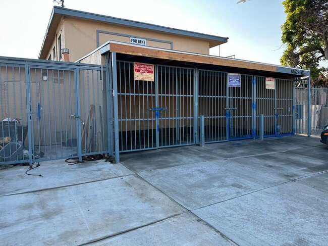 property at 10623 S Budlong Ave