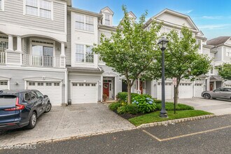 6 Skimmer Ln in Port Monmouth, NJ - Building Photo - Building Photo