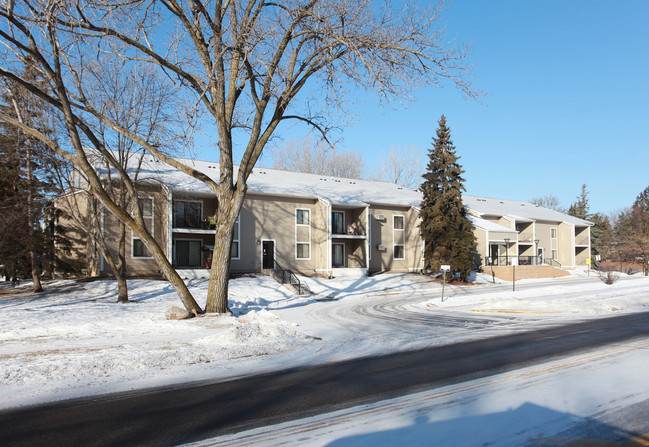 Valley Wood Apartments in Minneapolis, MN - Building Photo - Building Photo