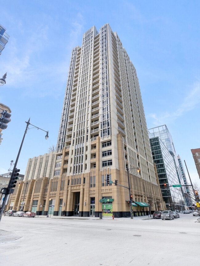 property at 1400 S Michigan Ave