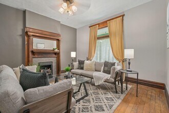 67 E 1st Ave in Columbus, OH - Foto de edificio - Building Photo