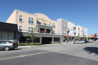 Laurel Theater Apartments in San Carlos, CA - Foto de edificio - Building Photo