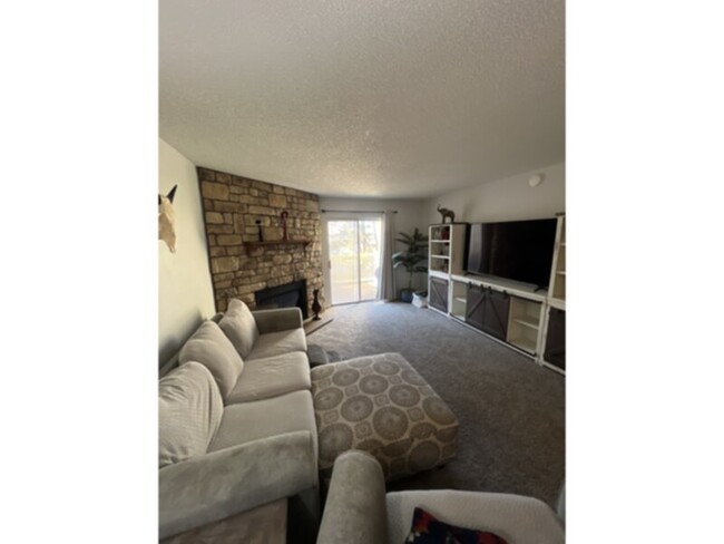 11863 E Kepner Dr in Aurora, CO - Building Photo - Building Photo