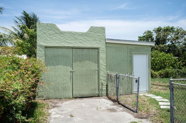 4116 Virginia Ter in West Palm Beach, FL - Building Photo - Building Photo
