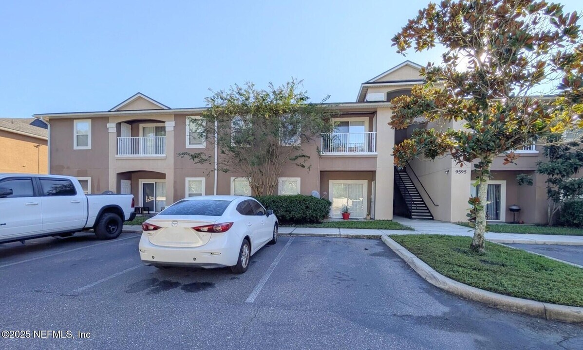 9595 Amarante Cir in Jacksonville, FL - Building Photo