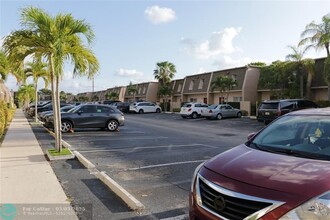 3336 Quail Close in Pompano Beach, FL - Building Photo - Building Photo