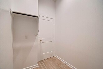 311 N Spotted Fern Dr in Montgomery, TX - Building Photo - Building Photo