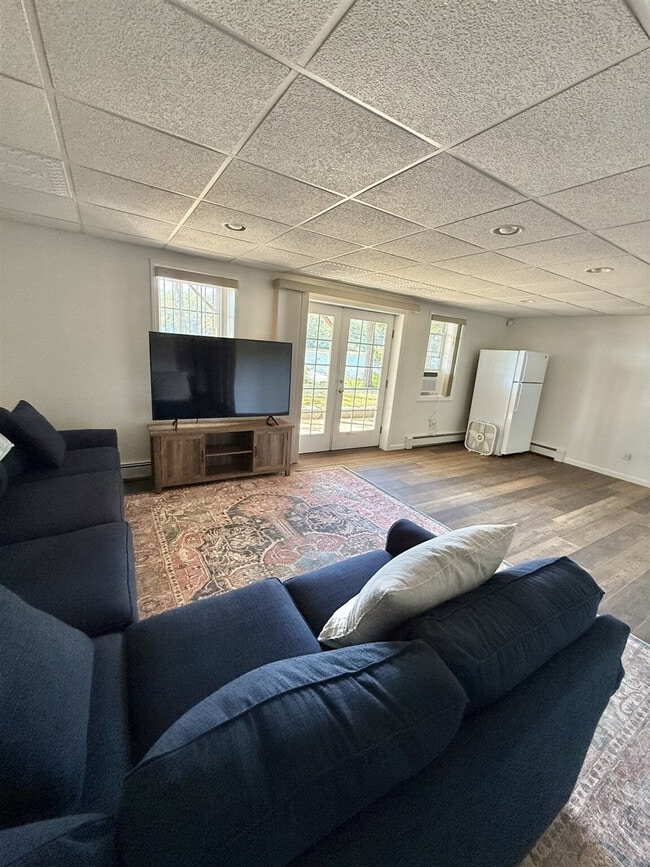 164 Pine Point Rd in Oxford, ME - Building Photo - Building Photo