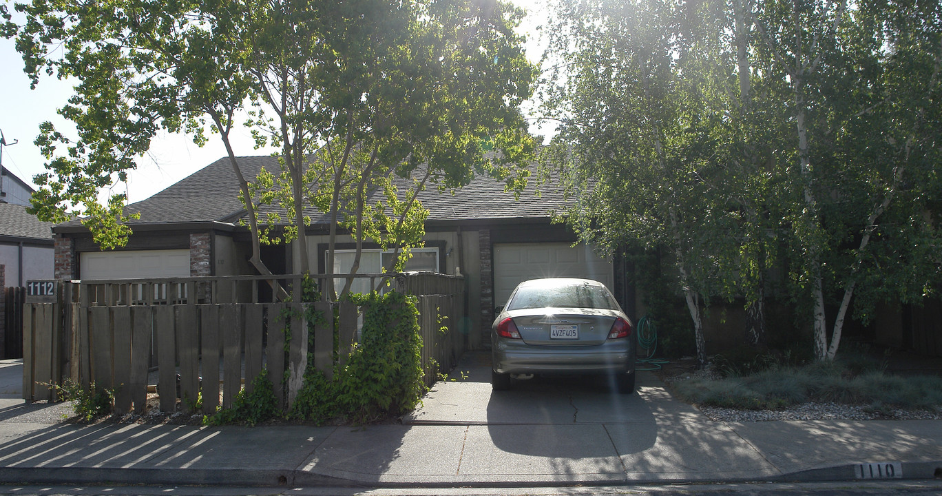 1122 Roxie Ln in Walnut Creek, CA - Foto de edificio