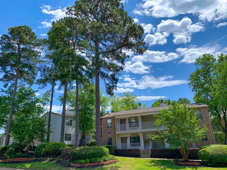 Spring Lake Point in Shreveport, LA - Building Photo