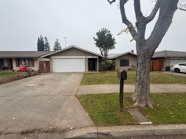 property at 1036 Mirror Lake Dr