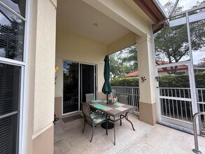 77 Spyglass Way, Unit 1 in Palm Beach Gardens, FL - Building Photo - Building Photo
