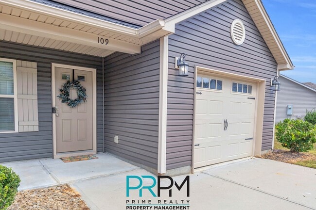 109 Screech Dr in Fountain Inn, SC - Foto de edificio - Building Photo