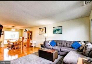 102 Revere Dr in Harleysville, PA - Building Photo - Building Photo