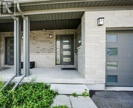 46 Nieson St in Cambridge, ON - Building Photo - Building Photo