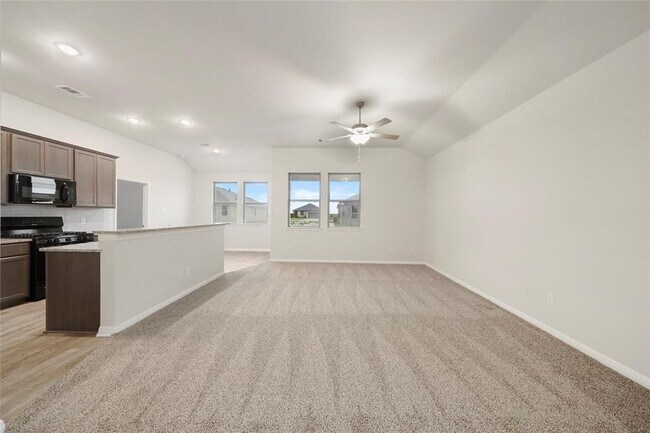 1018 Brahma Cir in East Bernard, TX - Building Photo - Building Photo