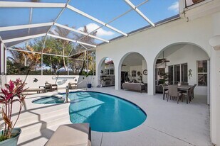 8075 SE Governors Way in Hobe Sound, FL - Building Photo